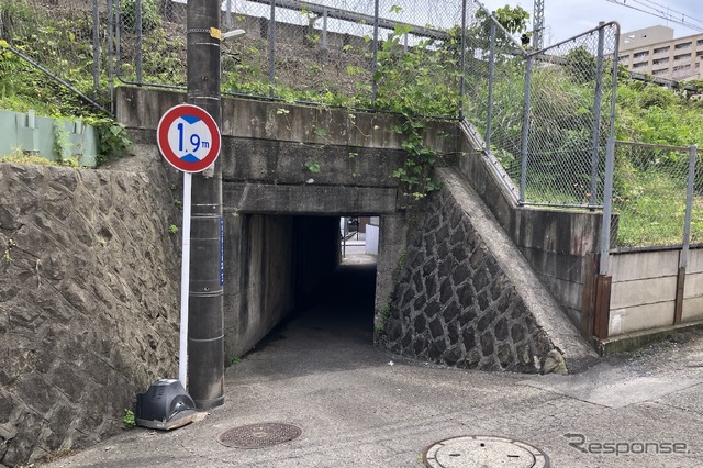 桁下1.9m、京浜急行・南太田~井土ヶ谷