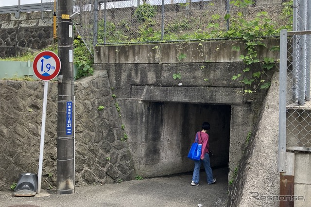 桁下1.9m、京浜急行・南太田~井土ヶ谷