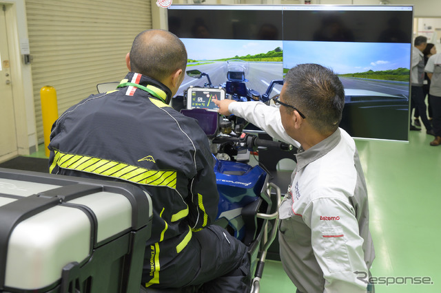 アステモの先進二輪技術を体感