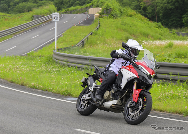 アステモの先進二輪技術が搭載されたドゥカティの『ムルティストラーダV4S』