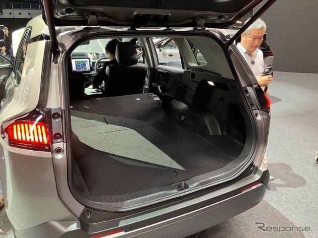 トヨタ RAV4 新型:CORE