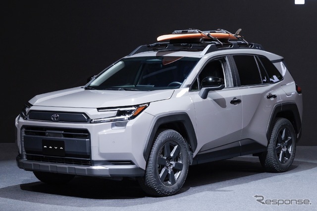 トヨタ RAV4 新型:Adventure