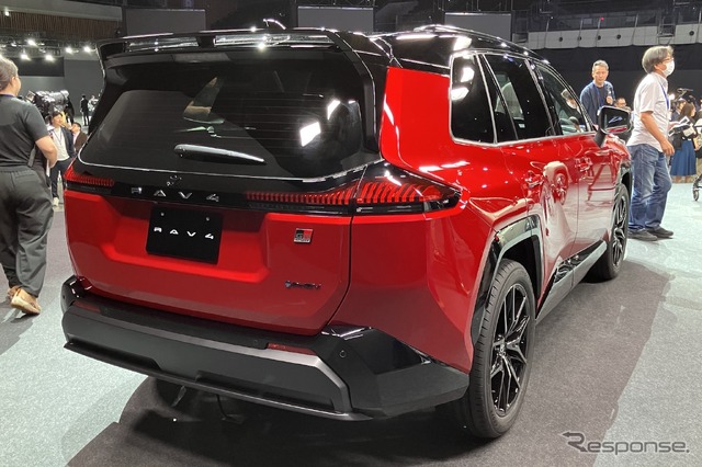 トヨタ RAV4 新型:GRスポーツ