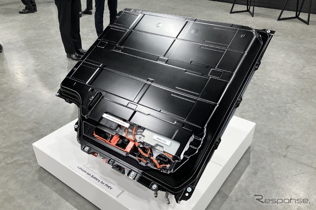 トヨタ RAV4 新型:リチウムイオンバッテリー