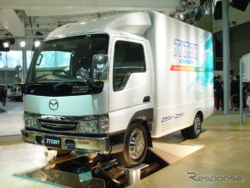 【東京ショー2002速報】マツダは商用車でもzoom、zoom