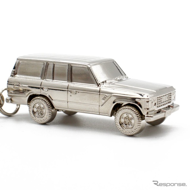 トヨタ『ランドクルーザー60』をモチーフにしたメタルキーチェーン