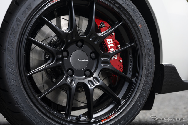 DUNLOP DIREZZA ZⅢ(215/40R17)/ ENKEI Racing GTC02(17inch 8.0J inset 40)