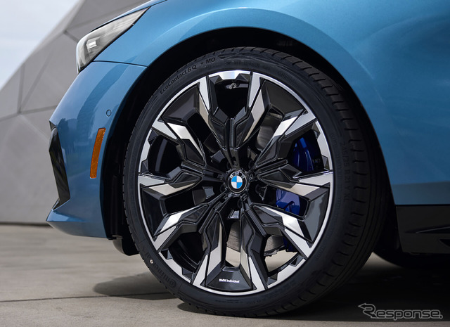 BMW『5シリーズ』の本質を表現した「540i xDriveレガシィエディション」カナダ限定で登場