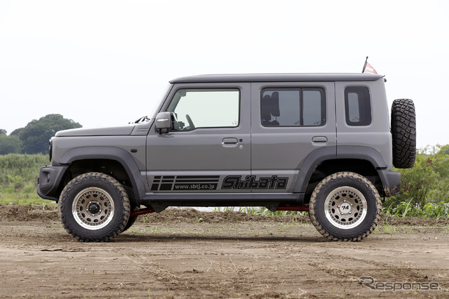 データシステム × スズキ ジムニーノマド(柴田自動車デモカー)