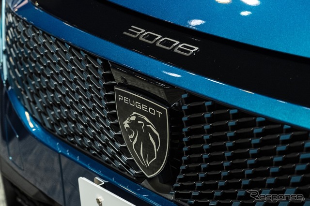 プジョー3008GT ハイブリッド