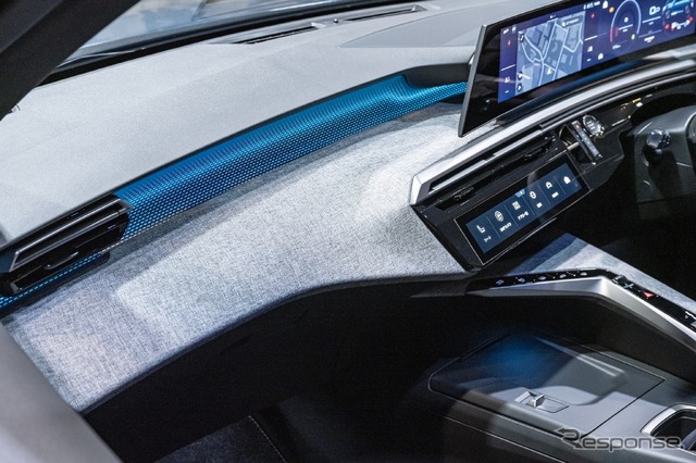プジョー3008GT ハイブリッド