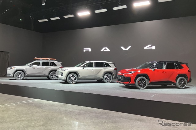 トヨタ RAV4 新型:Adventure