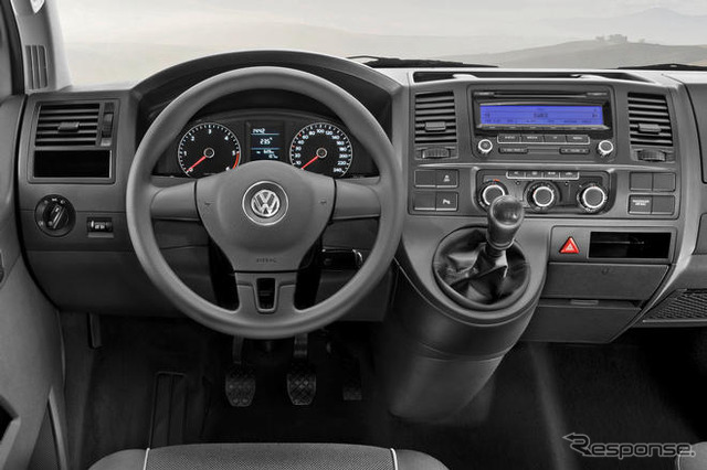 【フランクフルトモーターショー09】VWのベストセラー商用車がフェイスリフト…ゴルフ 顔に