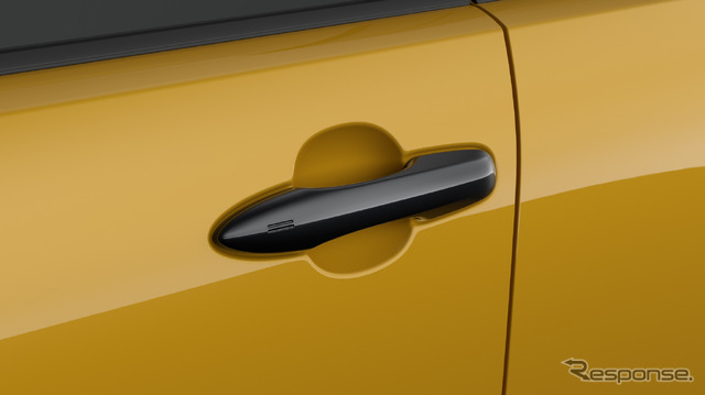 トヨタ プリウスPHEV G ナイトシェード
