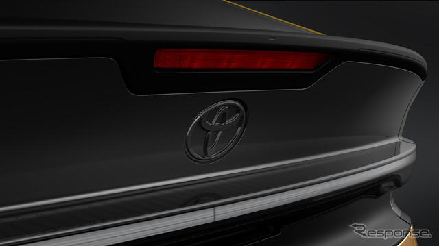 トヨタ プリウスPHEV G ナイトシェード