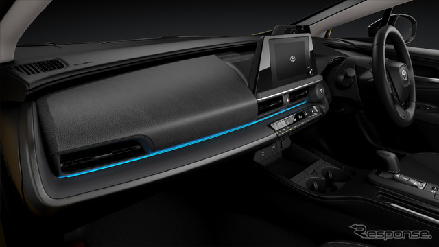 トヨタ プリウスPHEV G ナイトシェード