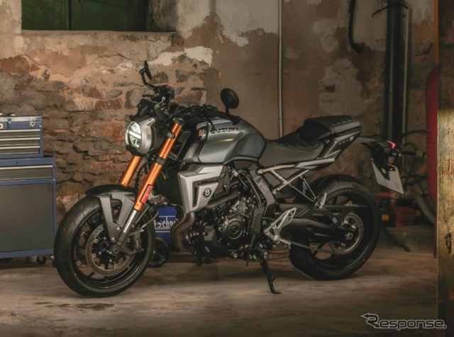 スズキ GSX-8T