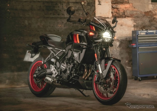 スズキ GSX-8TT