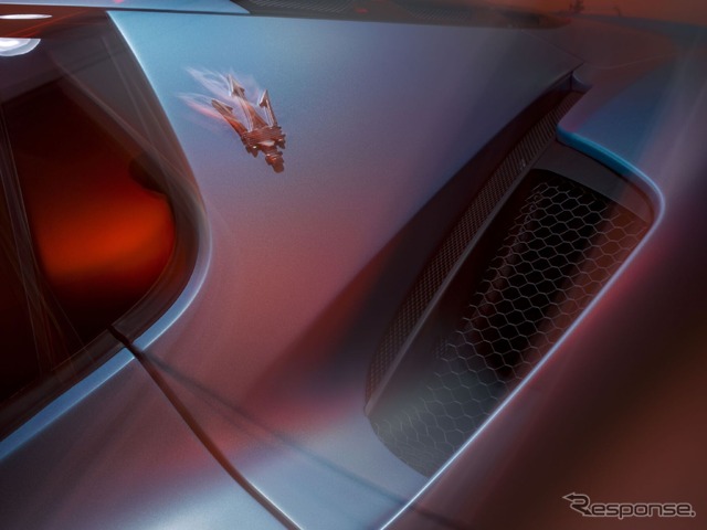 マセラティの新型車のティザー