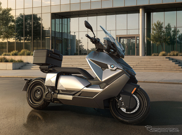 BMWモトラッドの電動スクーター『CE 04』