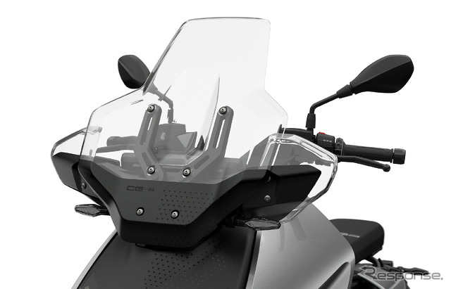 BMWモトラッドの電動スクーター『CE 04』