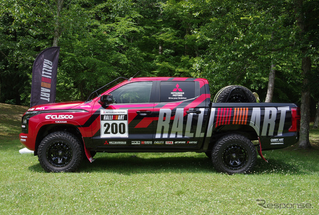 AXCR2025に参戦する三菱トライトンのデモカー