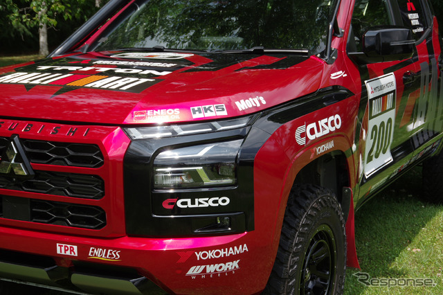 AXCR2025に参戦する三菱トライトンのデモカー