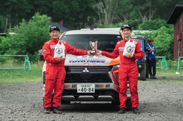 「2025 ARKラリーカムイ」XC-2クラス優勝のMMC有志ラリーチーム