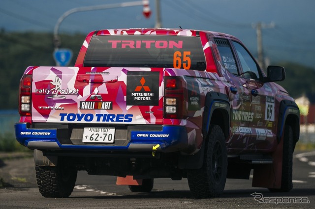 XC-2クラス4位の「圭ラリープロジェクト with MMC TOYO TIRES」チーム