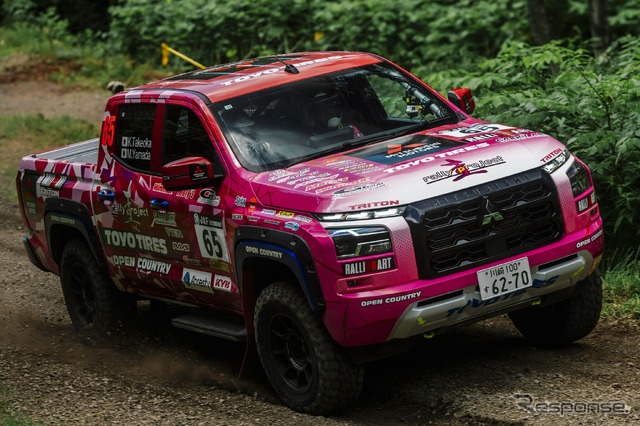 XC-2クラス4位の「圭ラリープロジェクト with MMC TOYO TIRES」チーム