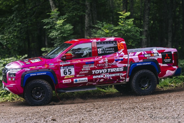 XC-2クラス4位の「圭ラリープロジェクト with MMC TOYO TIRES」チーム