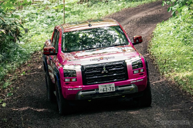 XC-2クラス4位の「圭ラリープロジェクト with MMC TOYO TIRES」チーム
