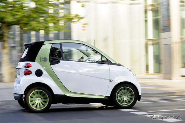 スマート EV、11月から生産…100km走って電気代270円