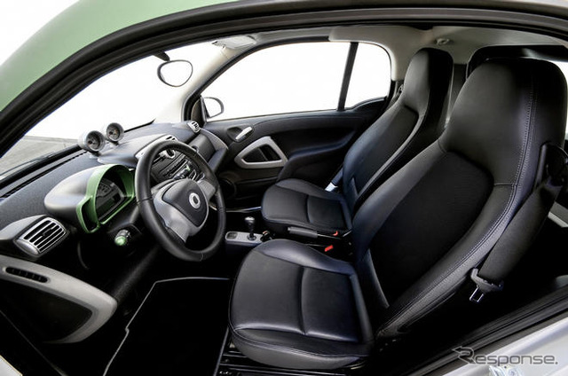 スマート EV、11月から生産…100km走って電気代270円