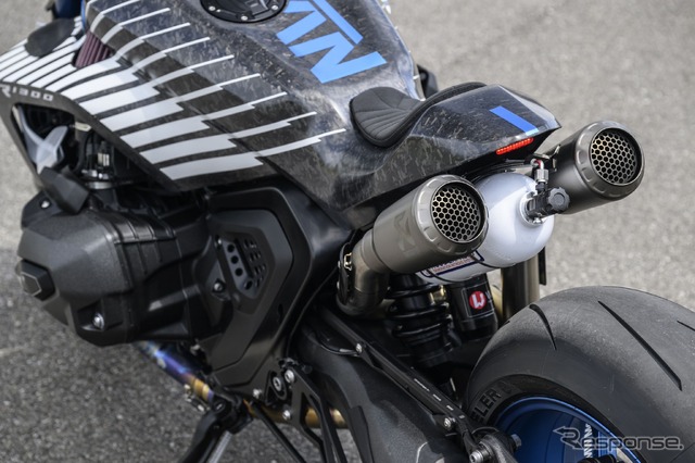 BMW『R 1300 R TITAN』