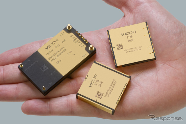 Vicorの車載グレード電源モジュールBCM6135(左) DCM3735(右)PRM3735(中)