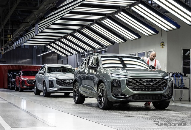 アウディ『Q3』新型の量産をハンガリー・ジェール工場で開始