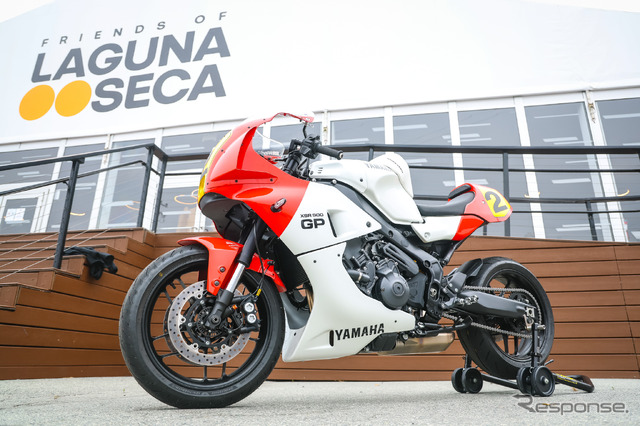 元世界王者ウェイン・レイニーに贈られた特別な『XSR900 GP』