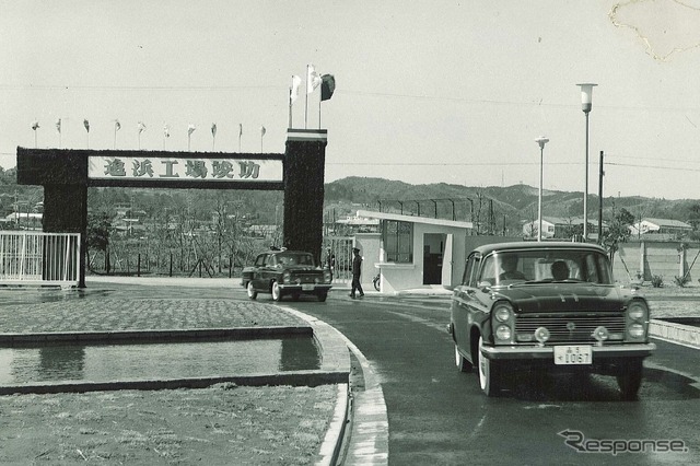 日産追浜工場竣工(1961年)。車両はセドリック
