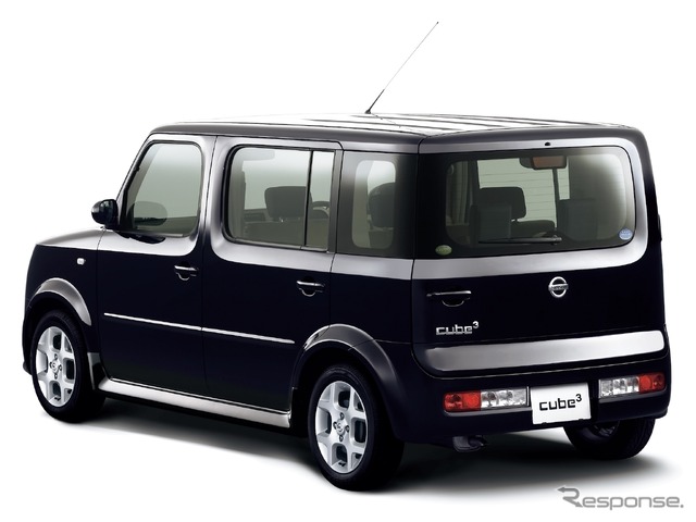 日産追浜工場:キューブ(2003年)