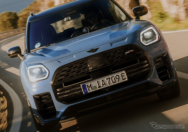MINI カントリーマンの限定車「スレート・ブルー」