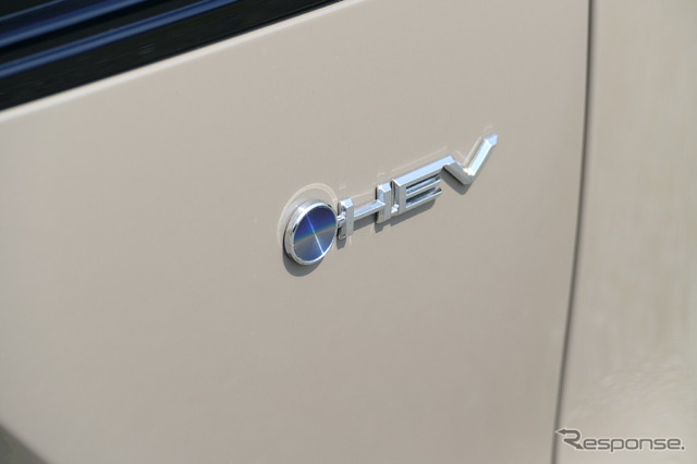 トヨタ カローラクロス Z・E-Four