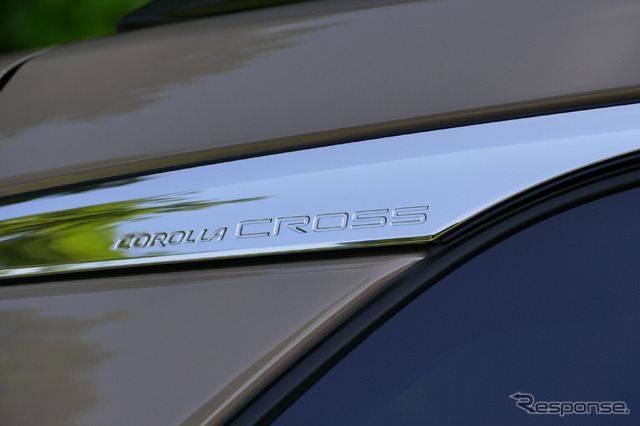 トヨタ カローラクロス Z・E-Four