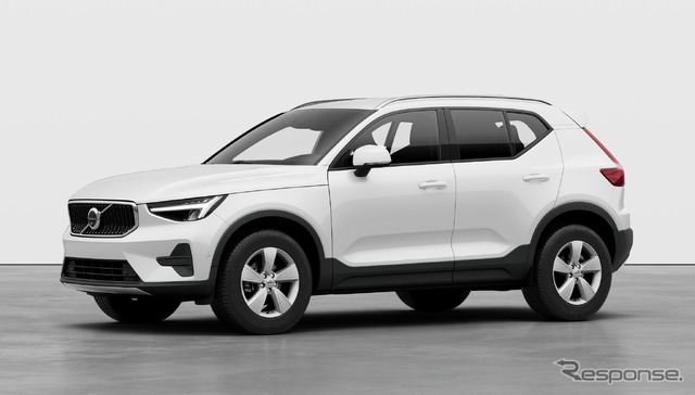 ボルボ XC40 Essential B3