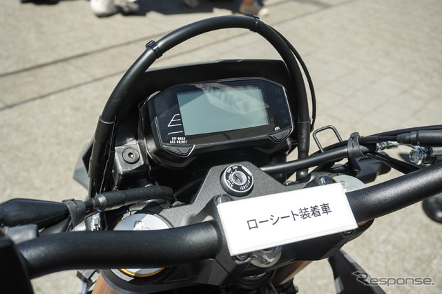 スズキ『DR-Z4S』ローシート装着車(スズキ モーターサイクルコレクション2025)