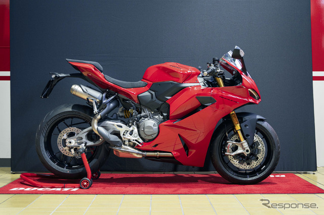 眺めた時にどうすると美しく見せるか。そんなテーマを元にデザイン。ライダーを襲う熱気もかなり軽減されているとのこと