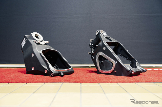 ドゥカティ 新型V2エンジン