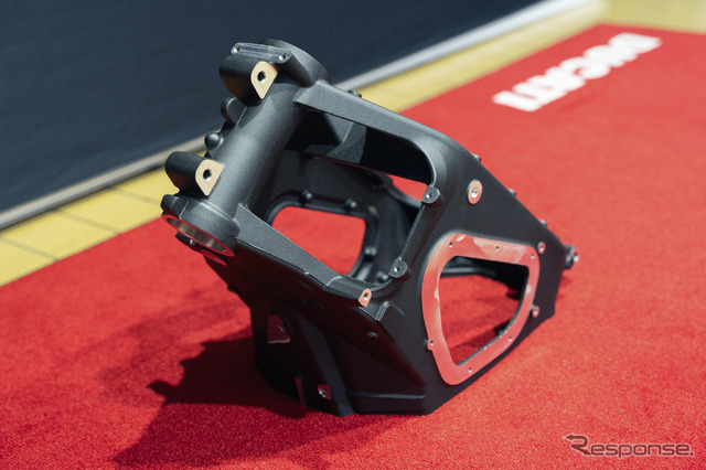 ドゥカティ 新型V2エンジン