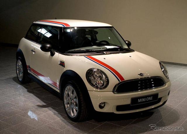 MINI、50周年記念オプションを無償提供…先着400台