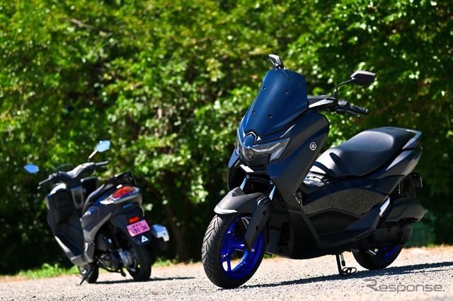 スズキの『バーグマンストリート125EX』と、ヤマハの『NMAX』